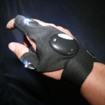 Lehká rukavice s LED osvětlením pro mechaniky GEKO